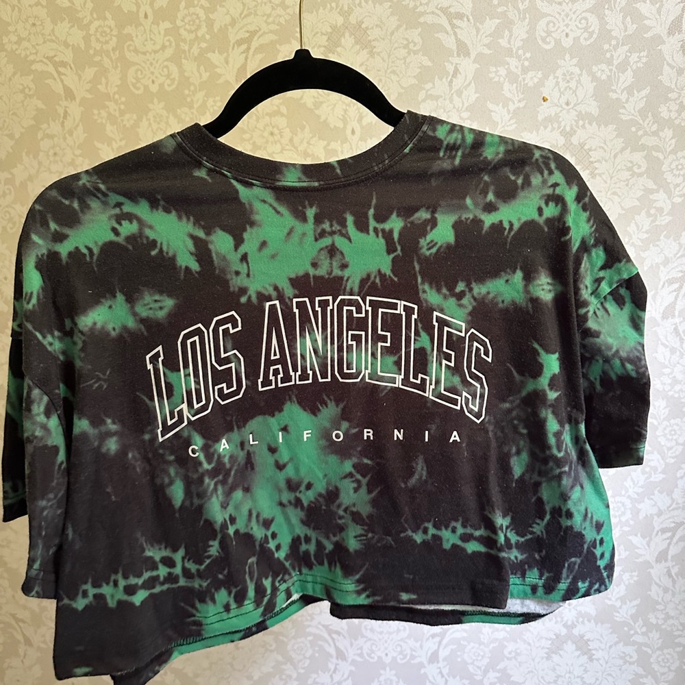 Los Angeles crop tee